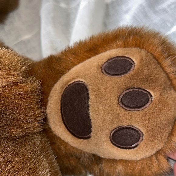 Vintage TY Classics PAWS the HUGE 30" Lay Flat Brown Bear Plush Teddy Bear 1996 - Picture 7 of 16
